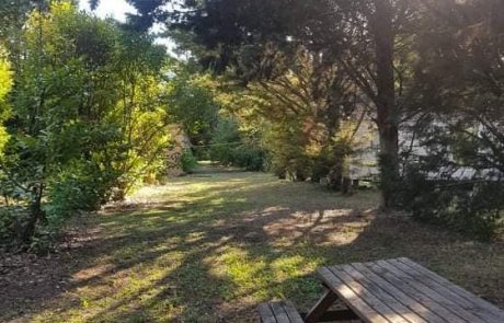 camping familial - emplacement ombragé et spacieux