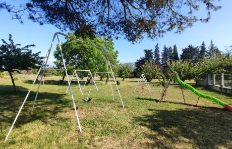 Aire de jeux pour enfants aux Cerisiers