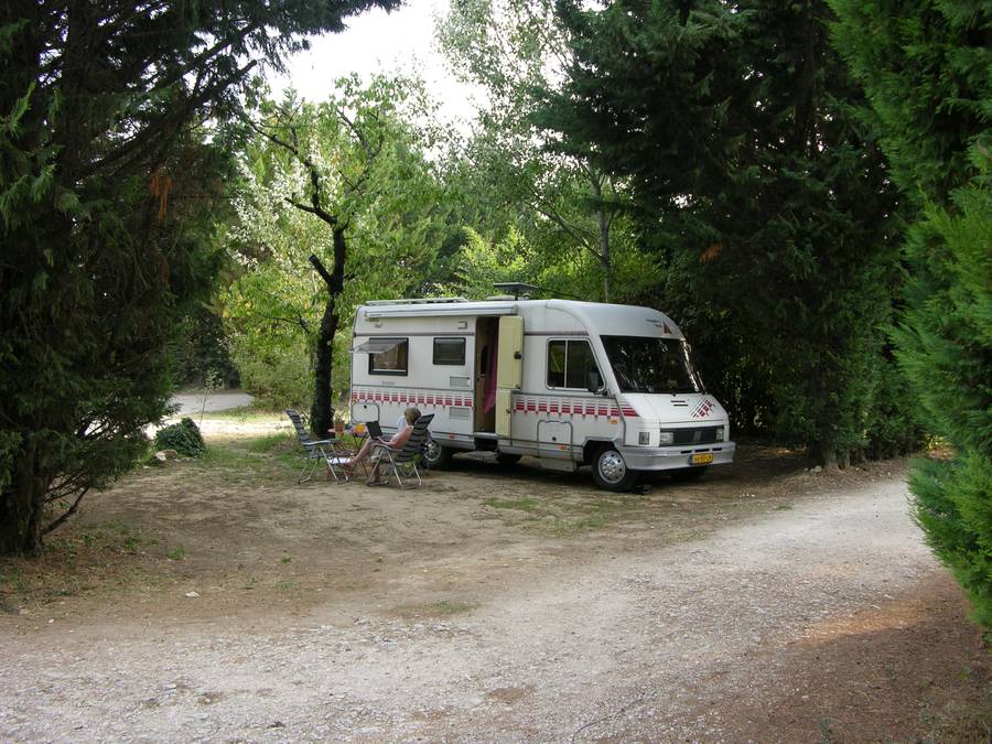 emplacement tente caravane camping-car van provence camping les cerisiers luberon